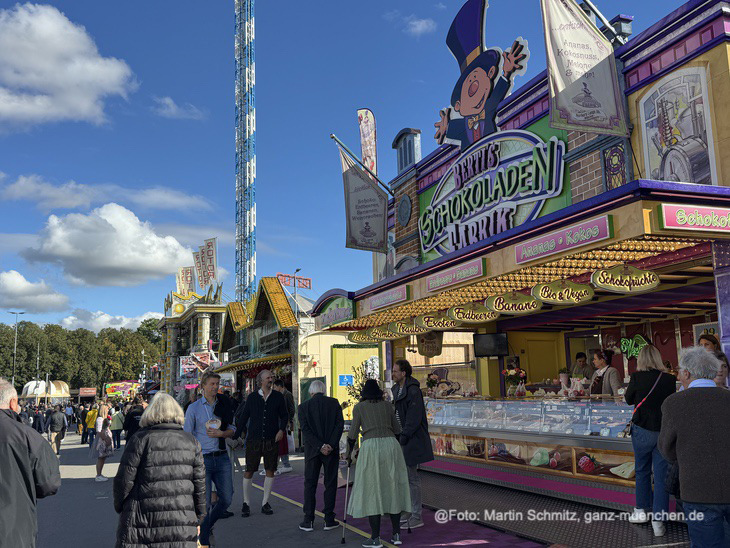 Berti's Schokoladenfabrik: süßeste Verlockungen auf dem Oktoberfest 2023 in der Strasse 3 (©Foto:Martin Schmitz)